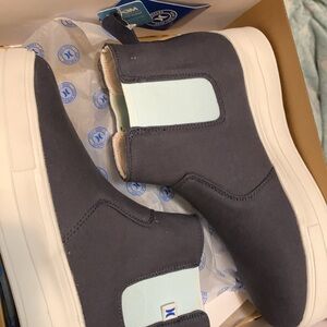 Hurley slip on shoes